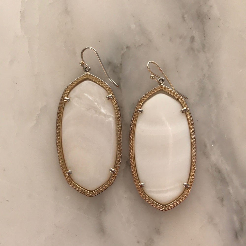 Kendra Scott Danielle earring in White MoP